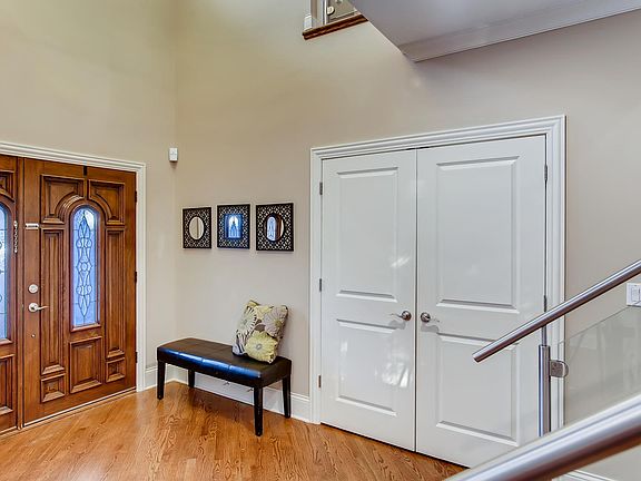 3rd image of 1665 Wicke Ave