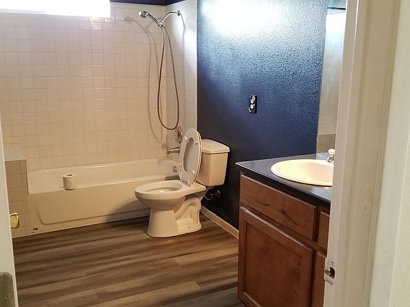 4th image of 145 Little Elm Way
