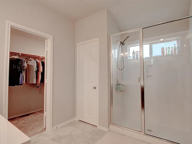 1317 Cesarina St — Photo 15