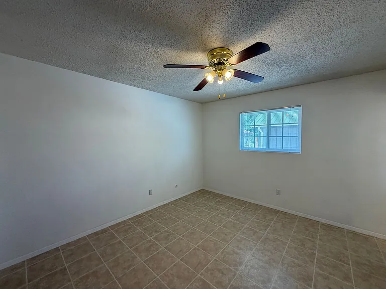 1143 De Vargas Ct SE — Photo 13