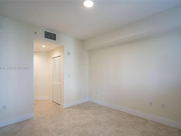 1091 Galiano St #404 — Photo 11