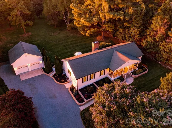 2429 Cassidy Dr, Davidson, NC 28036