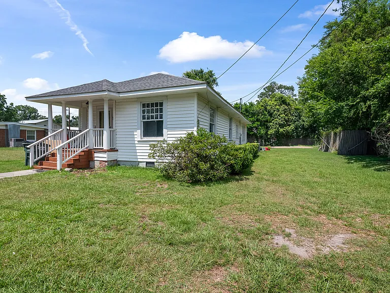 113 Residence St — Photo 3