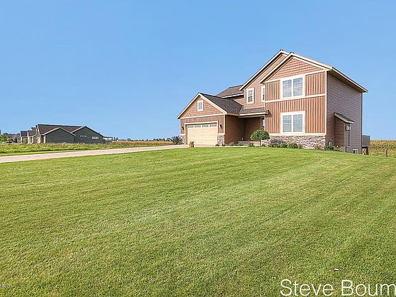 2nd image of 2813 Air Park Dr
