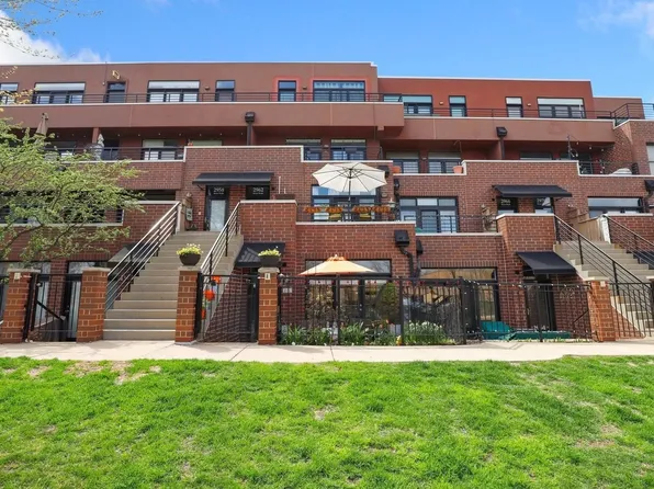 2960 N River Walk Dr #0, Chicago, IL 60618