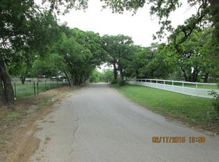 705 Forrest Ln, Joshua, TX 76058