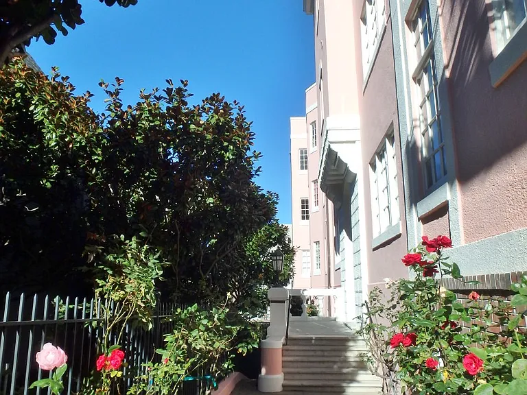 1854 Vallejo St #4 — Photo 25