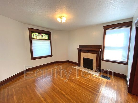 2nd image of 2215 Kenilworth Ave