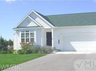 5727 N Turning Leaf Way, Fruitport, MI 49415