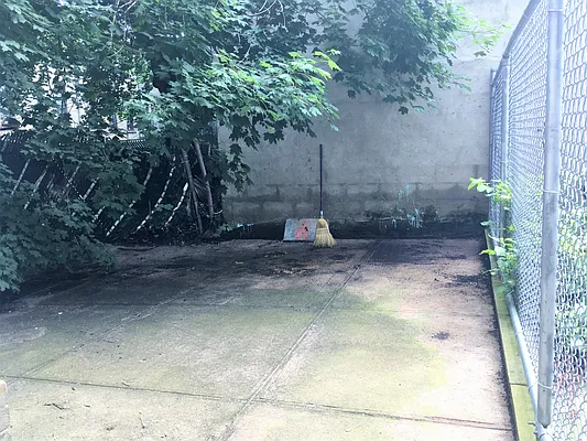 Rented by Excelsior Realty Services | media 43