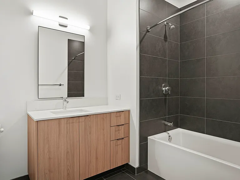 234 W Polk St #3/2 — Photo 7