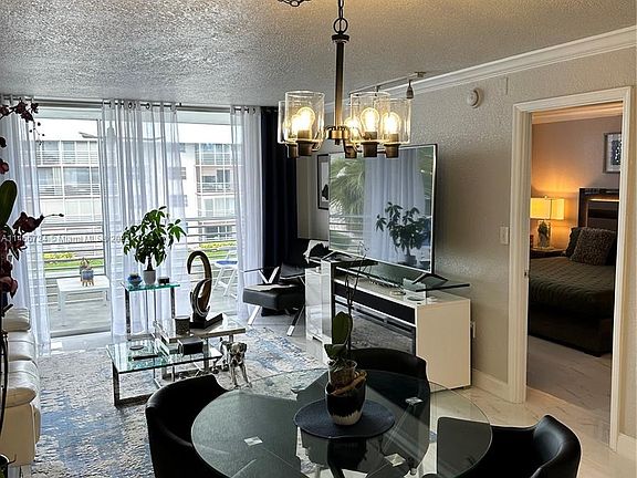 5th image of 3725 NE 169th St APT 310