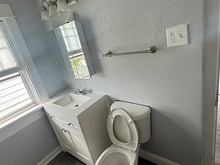 235 S Findlay St — Photo 15