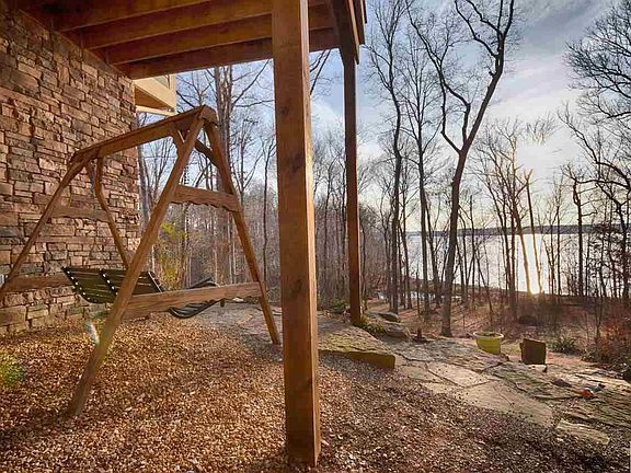 5th image of 843 Wheaton Way