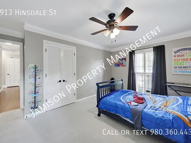 2913 Hinsdale St — Photo 24