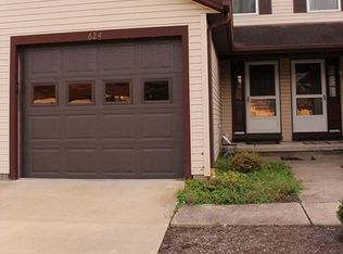 624 Topaz Ln, Brunswick, OH