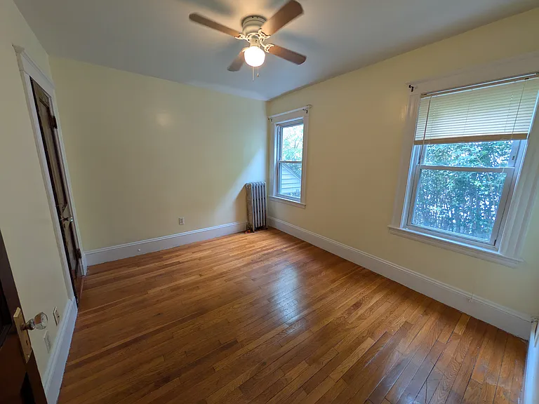 823 Canterbury St — Photo 7