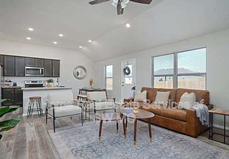 252 Rabbit Run St — Photo 12