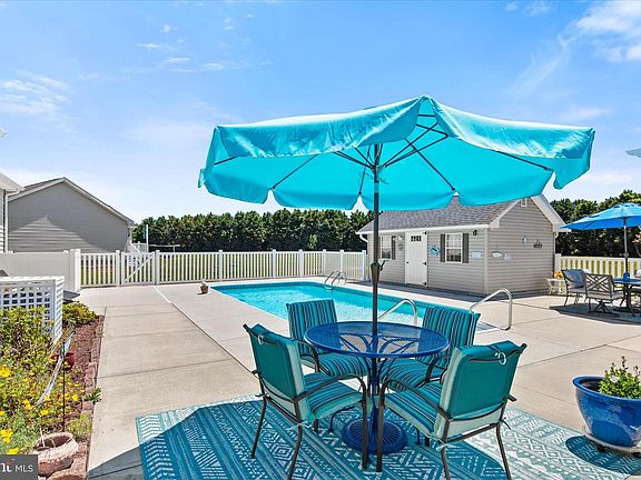 5th image of 27188 Indian Meadows Cir