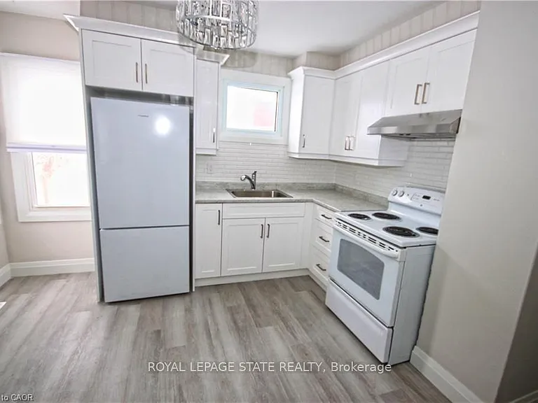 1356 Upper Wellington St — Photo 3