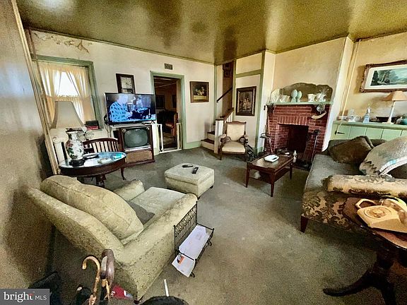2nd image of 4461 Leiper St