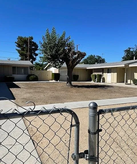 41611 Marine Dr — Photo 17