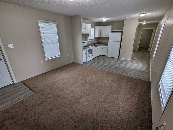 3rd image of 128 Oren Dr #128