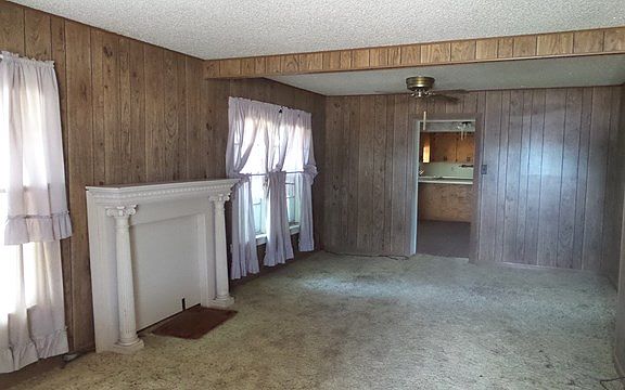 3rd image of 1936 Hutchings Ave