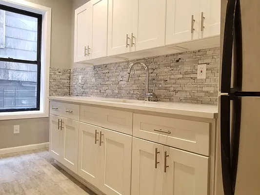 Rented by Bruma Realty LLC | media 14