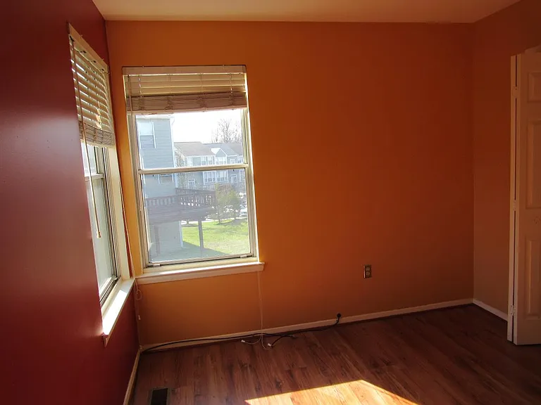 7734 Chatfield Ln — Photo 37