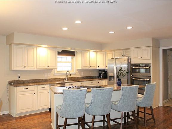 4th image of 5331 Edgebrook Dr