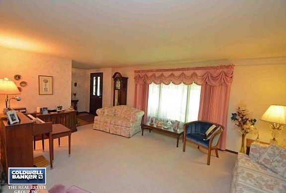 Spacious Living Room