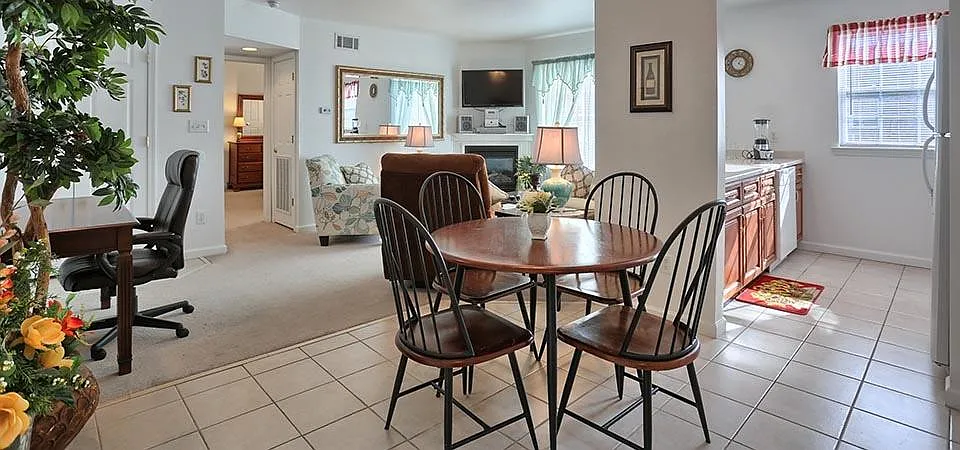 Chestnut Heights Apartments — Photo 4
