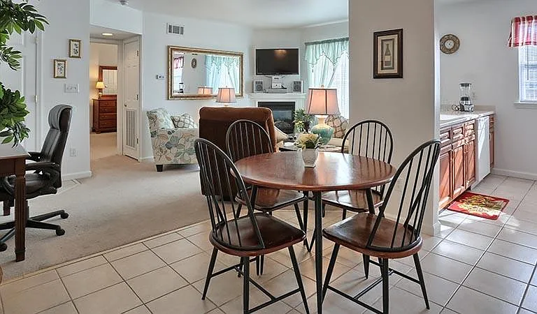 Chestnut Heights Apartments — Photo 4