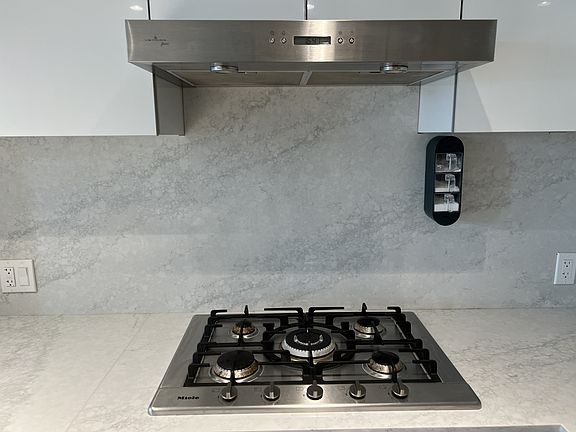 4th image of 3200 Corvette Way #606
