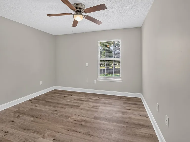 Commerce Street Manor — Photo 12