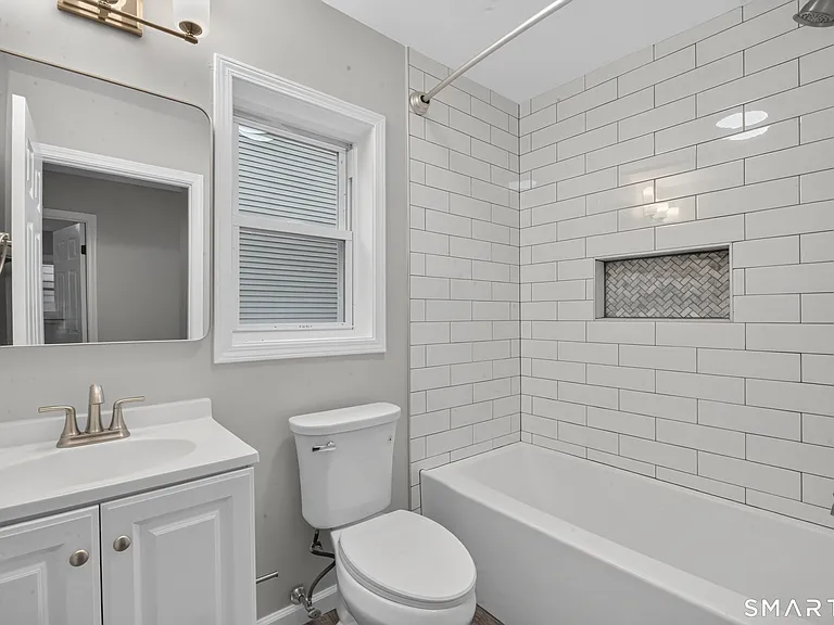 41 Admiral St #1 — Photo 10