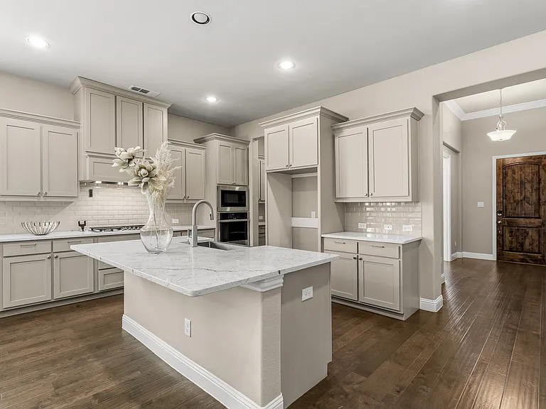 3404 Begonia Ln — Photo 8