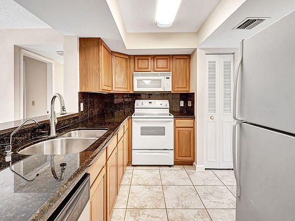 3rd image of 6525 S Oriole Boulevard #104 J