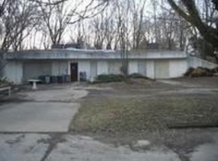 470 N East River Rd, Des Plaines, IL 60016