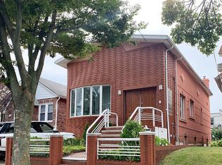 116 Mackenzie St, Brooklyn, NY 11235