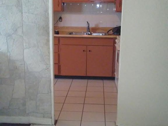 2nd image of 2537 S Lakecrest Dr APT 1