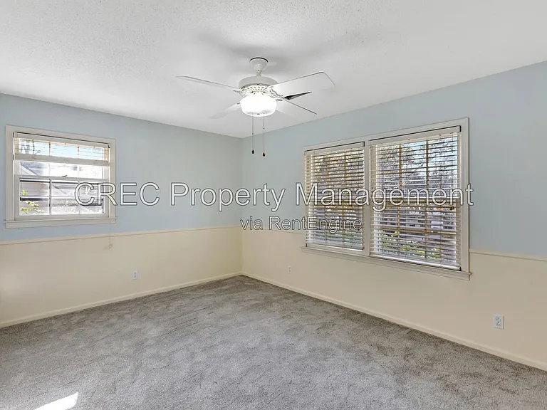 321 Shaftesbury Ln — Photo 59