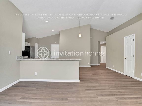 5th image of 311 N Buena Vista Ave