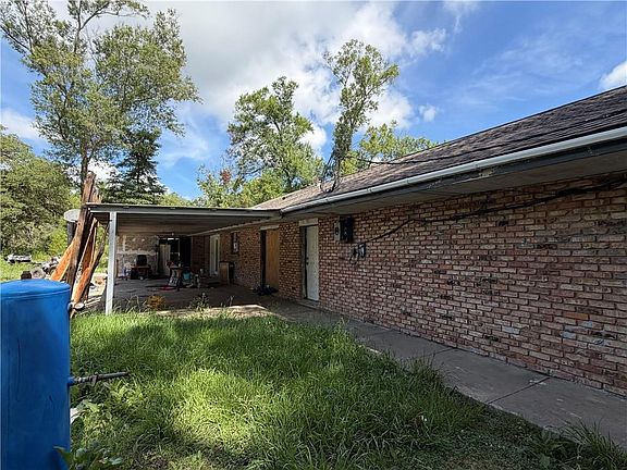 5th image of 19516 Esterbrook Rd
