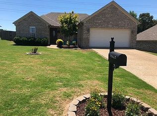 48 Wesley Dr, Jackson, TN 38305