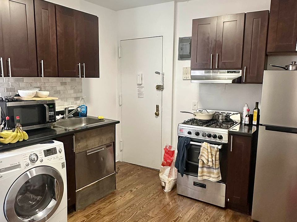 1st image of 222 Thompson St APT 21