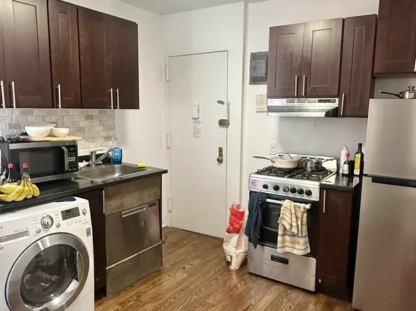 222 Thompson St APT 21, New York, NY 10012