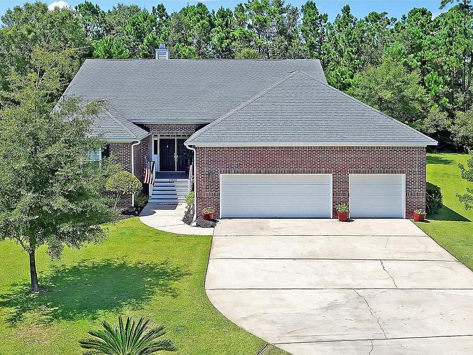 1st image of 2700 Sarazen Dr