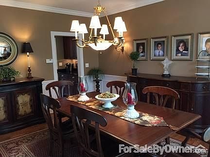 2nd image of 934 W Kelsey Ct